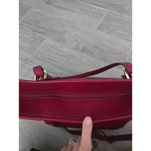 Michael Kors Jet Set Large Top Zip Pocket Tote Saffiano Leather Cherry Red Gold - Picture 11 of 12